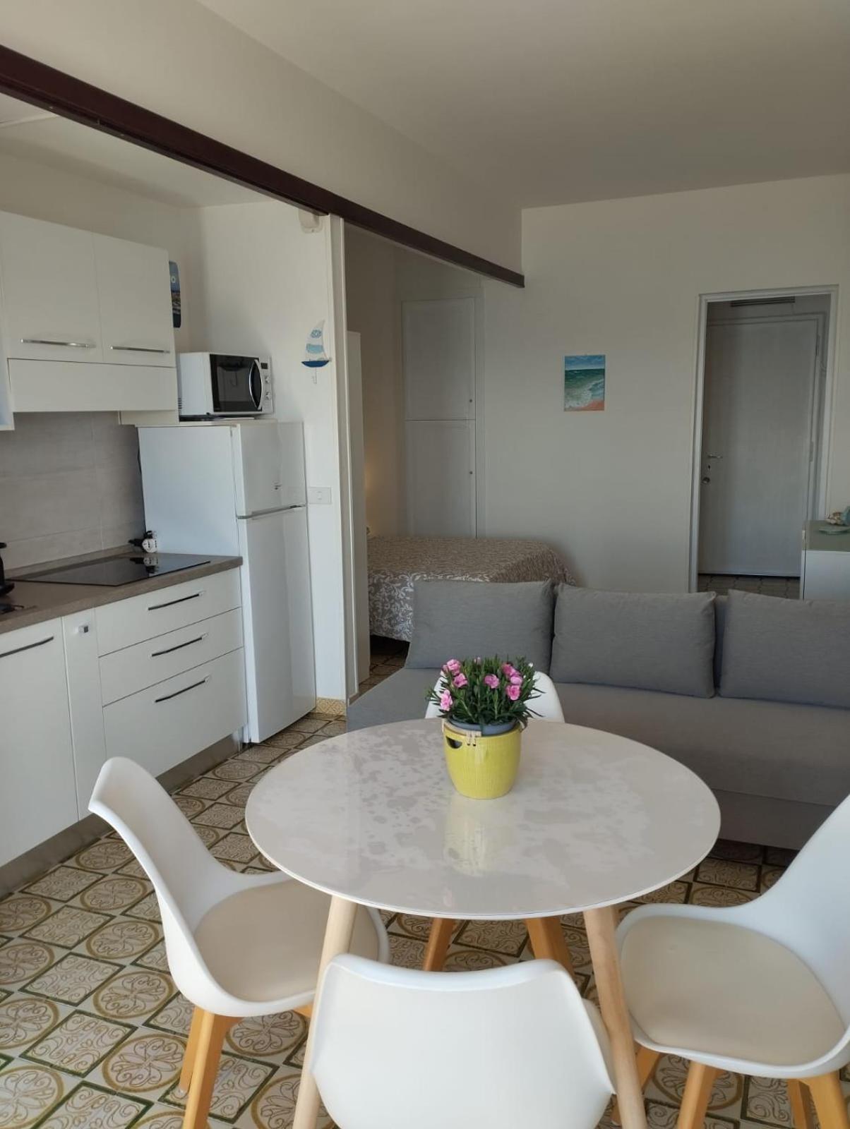 네뚜노 La Terrazza Sul Tirreno 아파트 외부 사진