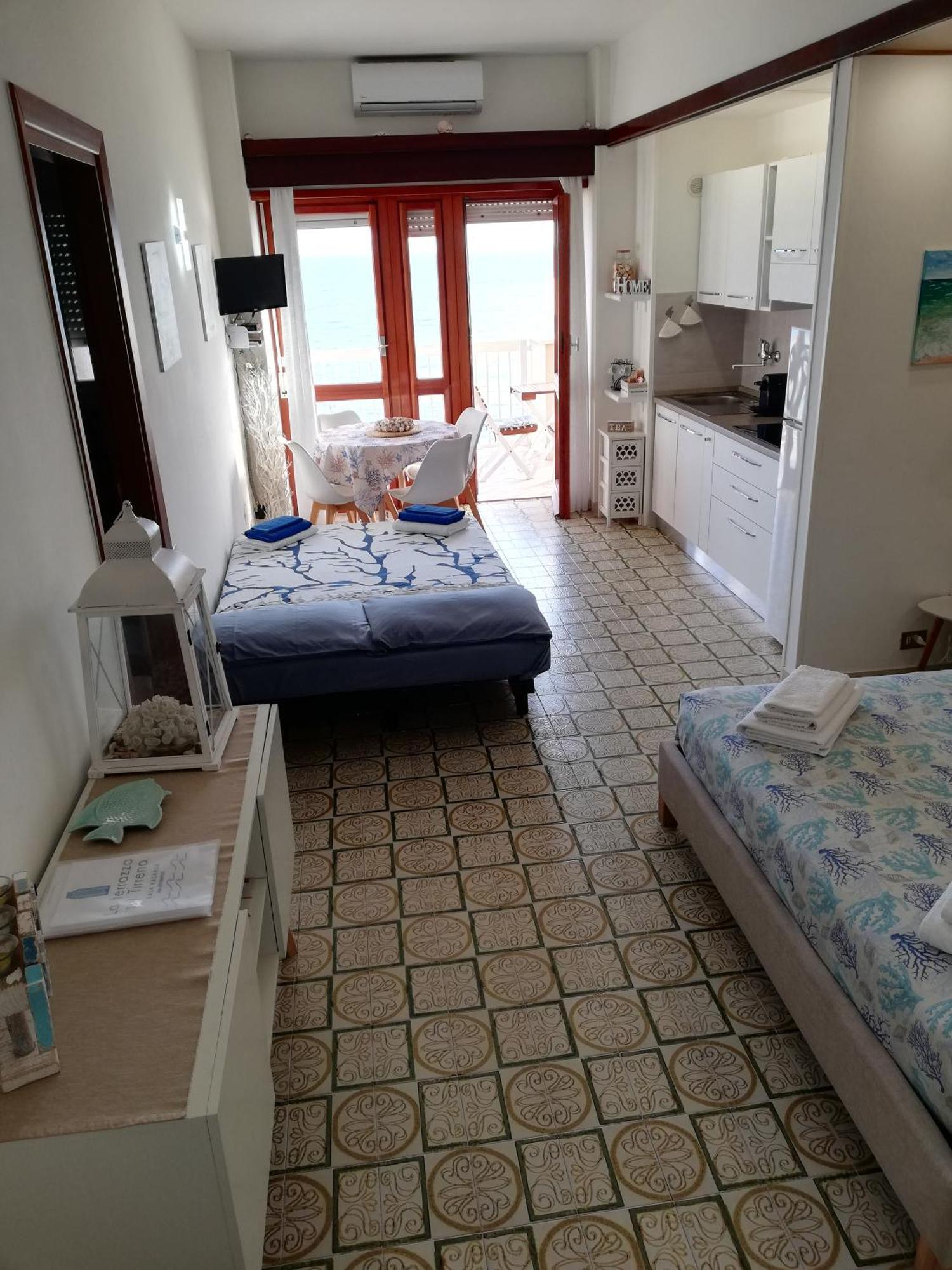 네뚜노 La Terrazza Sul Tirreno 아파트 외부 사진
